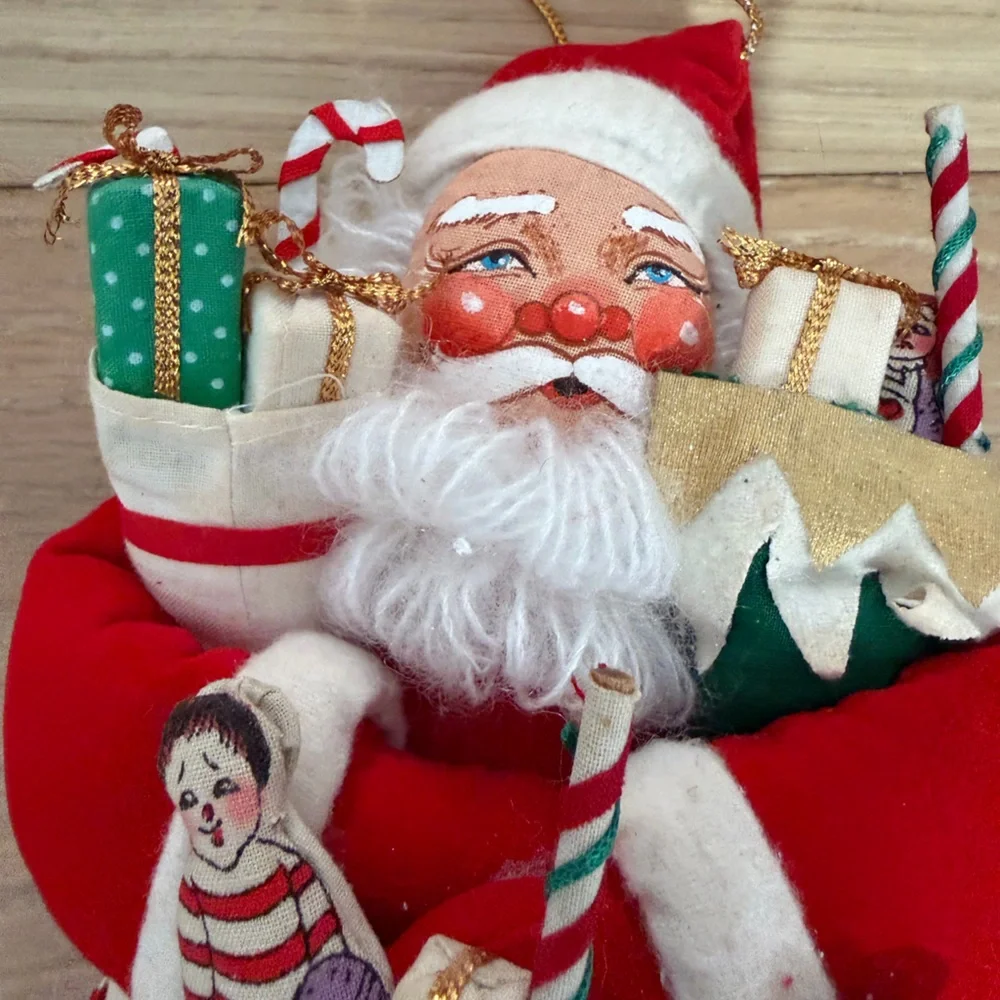 Vintage Christmas Ornament- great condition/ beautiful heirloom